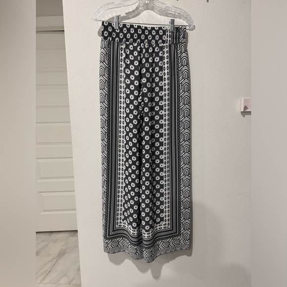 CATO , size XS pants, 100% polyester fabric - Picture 9 of 12